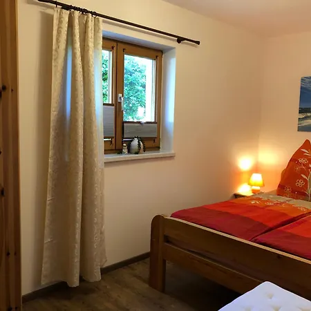 Nyaraló An Der Suedlichen Boddenkueste